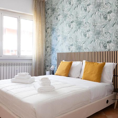 Caput Mundi Rooms - 100Mt To Metro A, Terrace, A-C, 15 Min To Center 로마 외부 사진